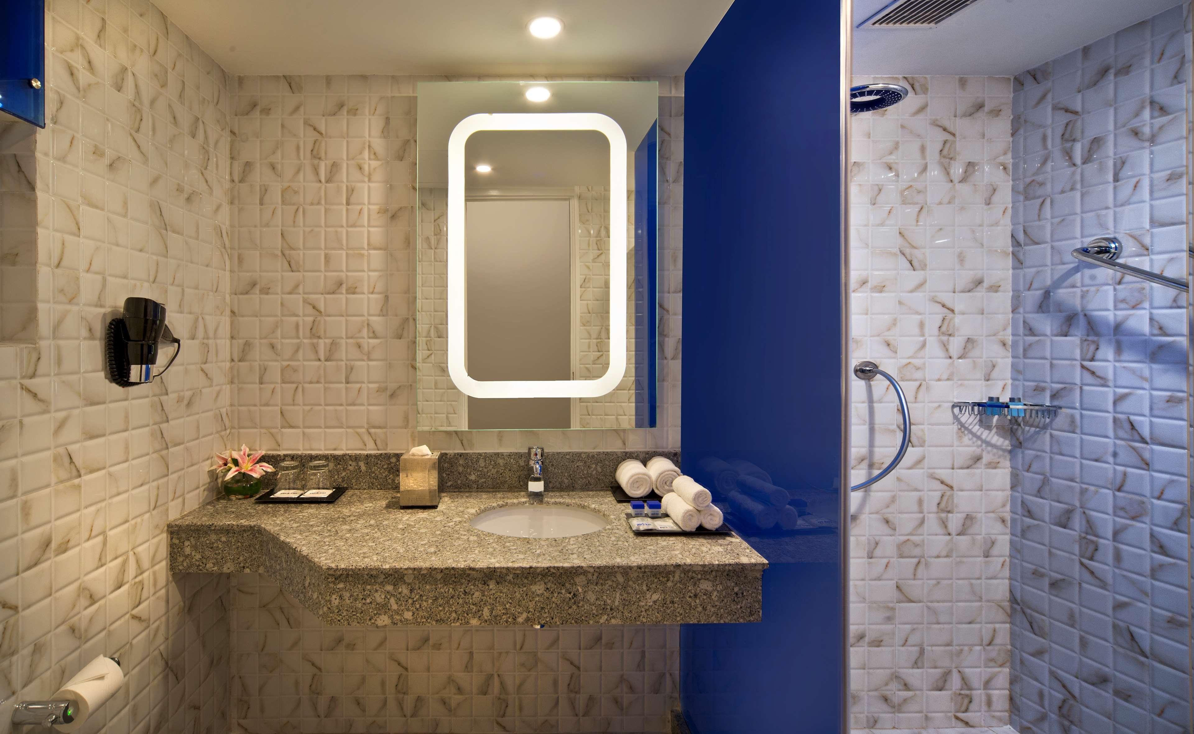 Park Inn By Radisson Amritsar Airport Exterior photo
